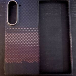 Stylish Gradient Phone Case - Black and Red